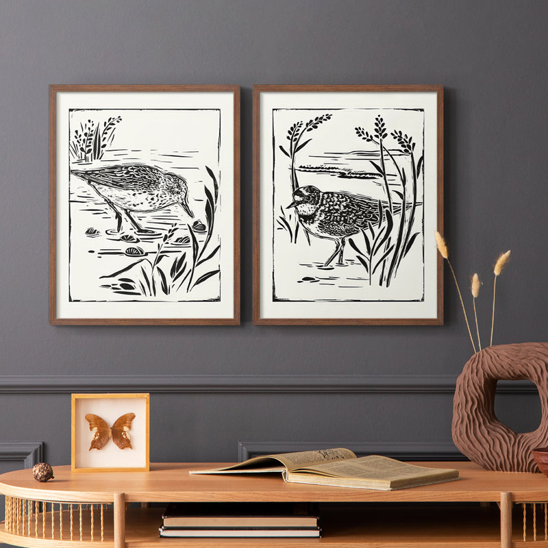 Linocut Style Seabird III - reproduction encadrée de qualité supérieure - prête à être accrochée - aucun clou requis - aucun clou requis
