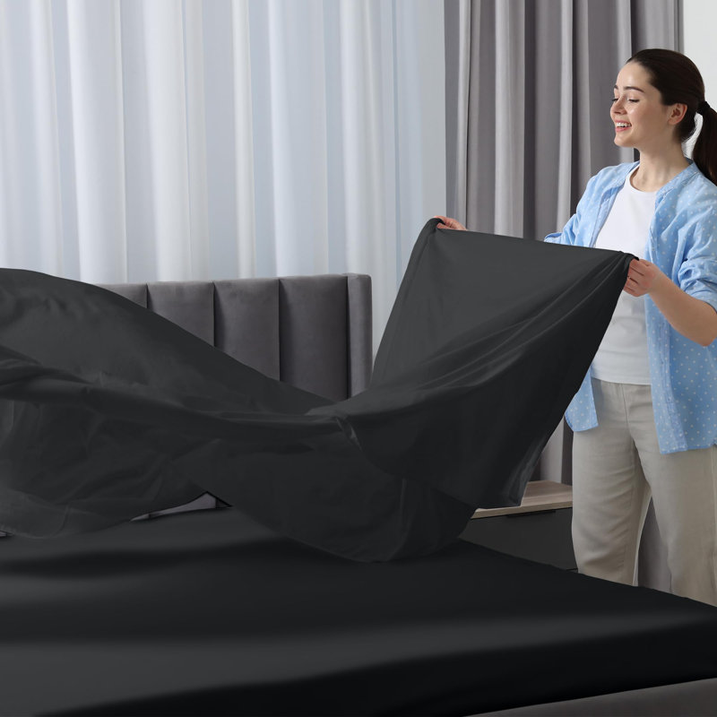 Royale Linens | Ultra Soft Brushed Microfiber Flat Sheets Only | Wrinkle Free & Stain Resistant | Hotel Quality Top Sheet for Bed