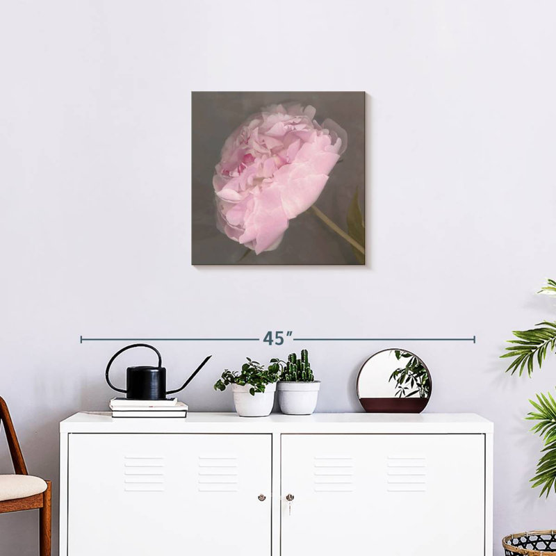 Harnek Fleur, 20" H x 20" W