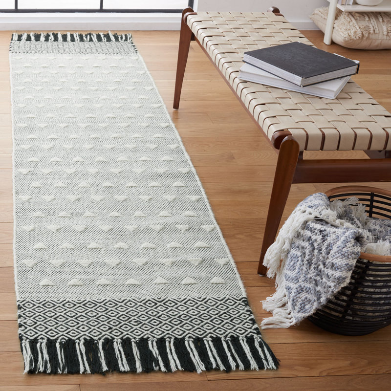 Morocco Flat Weave Wool/Cotton Moroccan Rug in Black/Ivory, Runner 2'3" x 8'