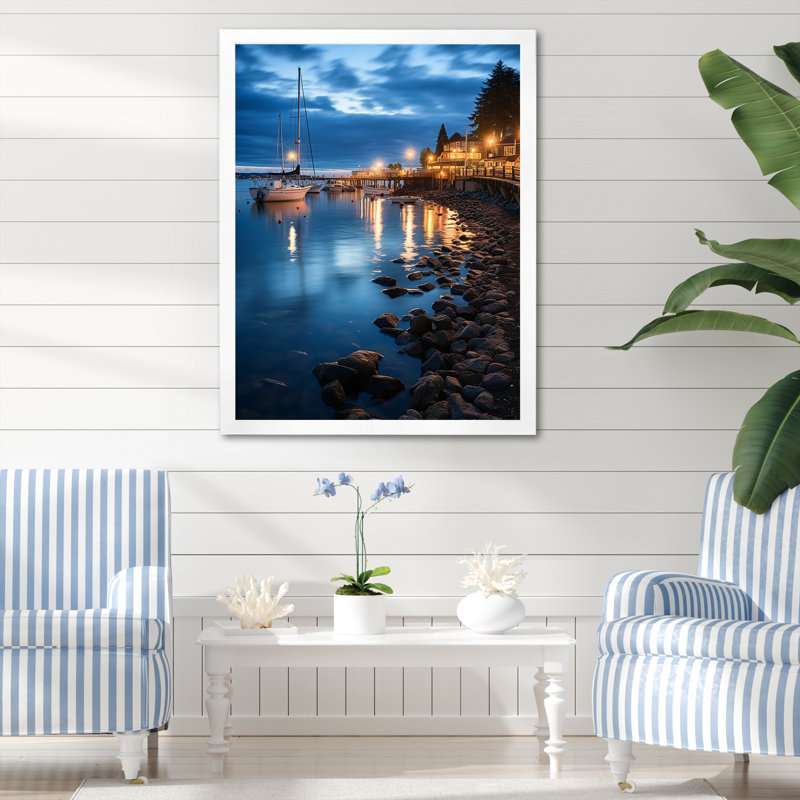 Port Harbor Serenade II sur toile, H 32 po x l 24 po x P 1 po, Cadre photo blanc
