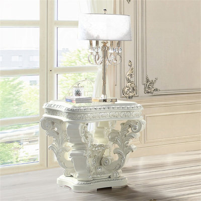 Table de bout carrée blanche antique