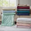 Couverture légère en duvet synthétique avec bordure satinée crème simple-119335988-119335989