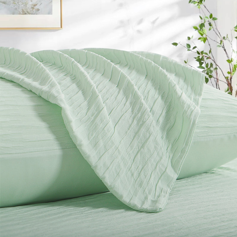 Twin Green Microfiber Seersucker Comforter Set