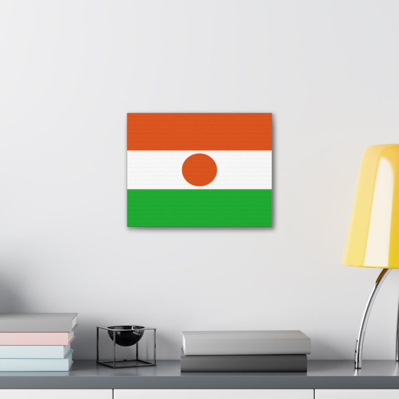 "Drapeau du pays nigérien" sur toile, H 18 po x l 24 po