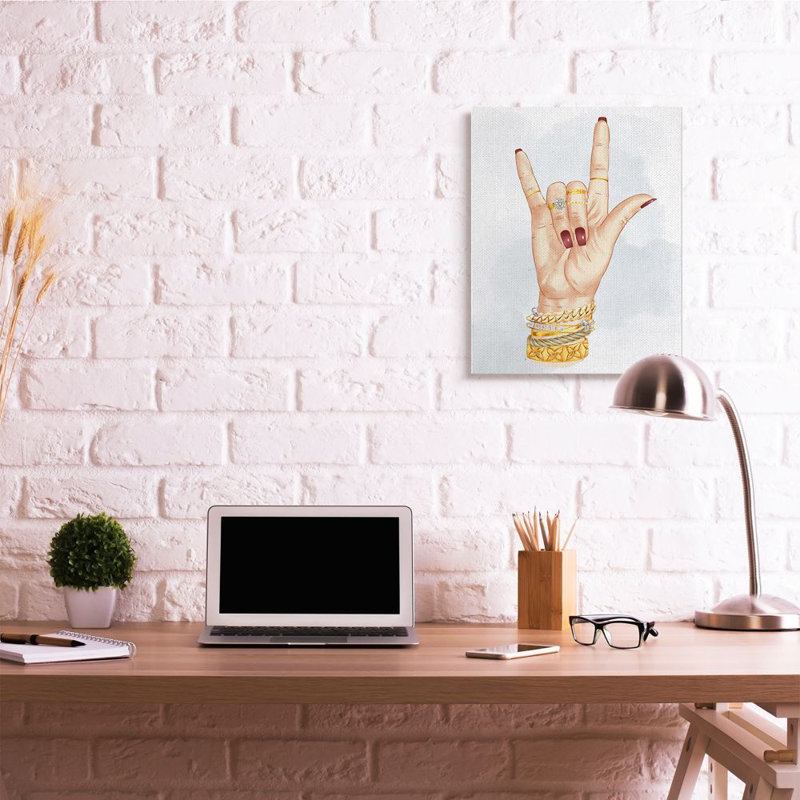 «I Love You Hand Pose with Elegant Accessoires» par Ziwei Li - reproduction d'art, H 30 po x l 24 po x 1,5 po, Toile tendue