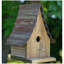 Cabane à oiseaux en bois brun rustique