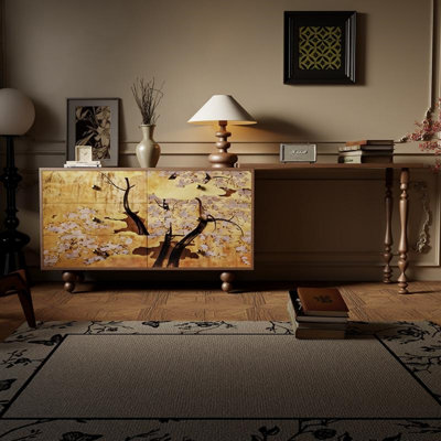 Commode en bois massif de style classique