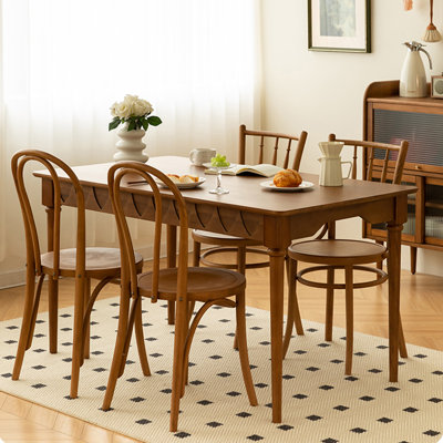 Combinaison de table et de chaise rétro minimaliste