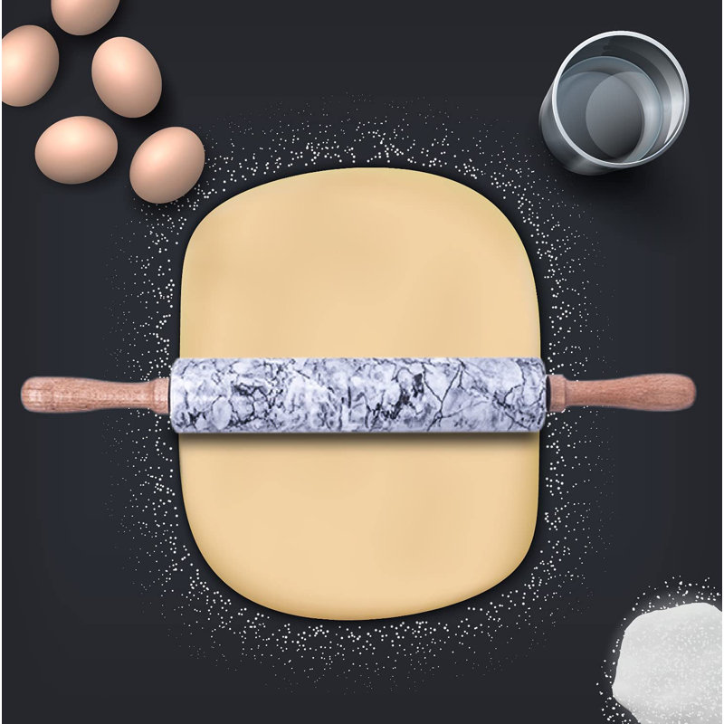 Rouleau à pâtisserie avec poignées en bois