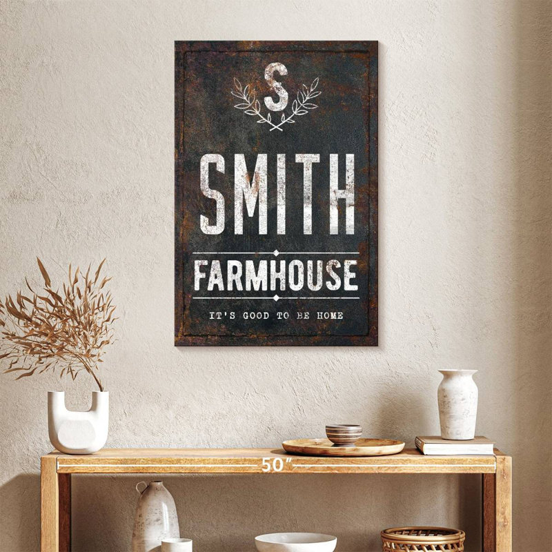 Tergel Smith Farmhouse, H 36 po x l 24 po