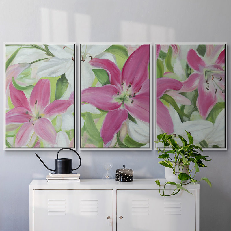 Lys roses et blancs III, reproduction sur toile 3 pièces, H 36 po x l 75 po x P 2 po, Blanc