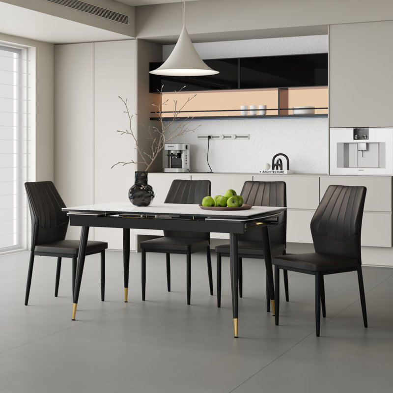 Ensemble de table de salle à manger en pierre frittée extensible de 55 à 79 po avec chaises rembourrées en similicuir 4-8