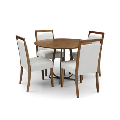 Ensemble repas pour quatre personnes