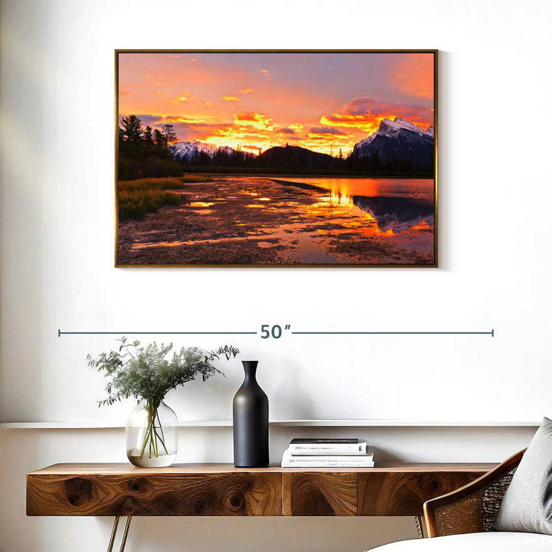Coucher de soleil au lac Vermilion, Cadre flottant doré, 37 po x 25 po