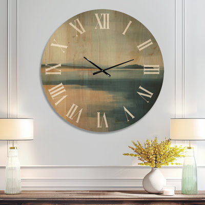 Tranquil Coastal Bay II - Horloge murale ronde abstraite, imprimée sur bois