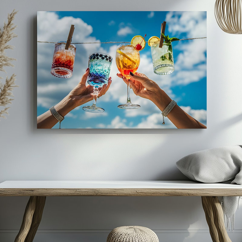 Toile, une scène d'été vibrante mettant en vedette un ensemble de cocktails contre un art mural, un ciel bleu vif avec des nuages blancs moelleux sur toile
