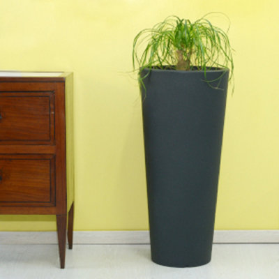Grieteke Pot Planter