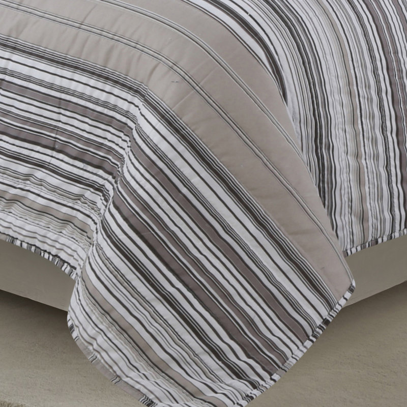 Magana Striped Quilt, Gray, Full/Queen Quilt + 2 Standard Shams
