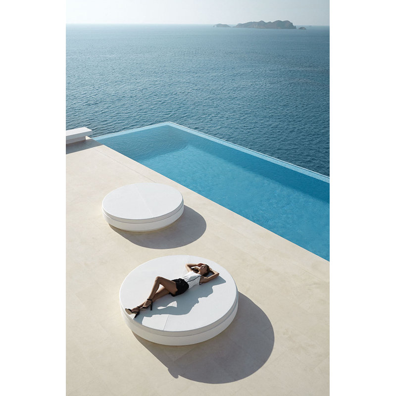 Vela - Basic Daybed - 82.75"Dia - Basic, Bronze