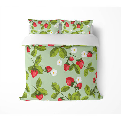 Strawberries 3- Piece Decorative Lightweight Comforter Set