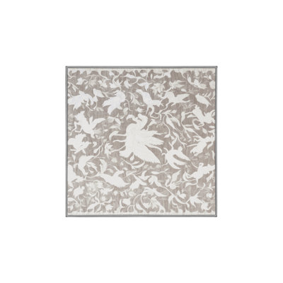 Tapis gris soyeux et moelleux