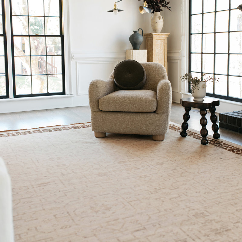 Kuester Global Bordered Beige/ Brown Wool Blend Area Rug, Rectangle 6'7" x 9'6"