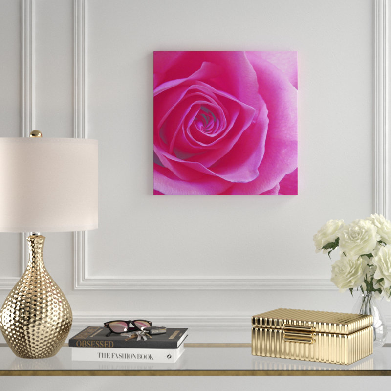 « rosé rose », reproduction de photo, H 24 po x l 24 po x P 0,75 po, Toile tendue