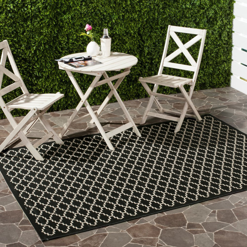 Joyner Geometric Hand Woven Indoor / Outdoor Area Rug, Rectangle 160 x 231 cm