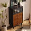 Armoire de rangement simple de style médiéval