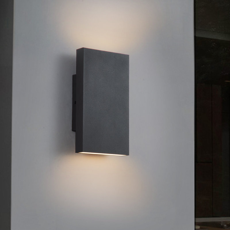 Elisabete LED Wall Light, Matte Black, 10 W