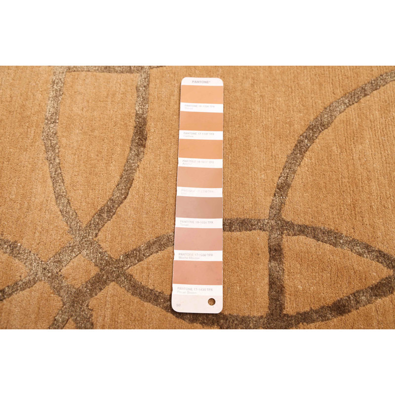 Tapis brun Opulence 6 pi 0 po x 9 pi 0 po