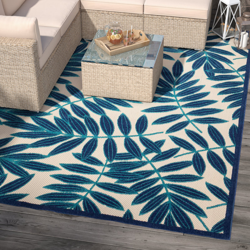 Tapis bleu marine intérieur / extérieur Eaglin, Rectangle 5 pi 3 po x 7 pi 5 po