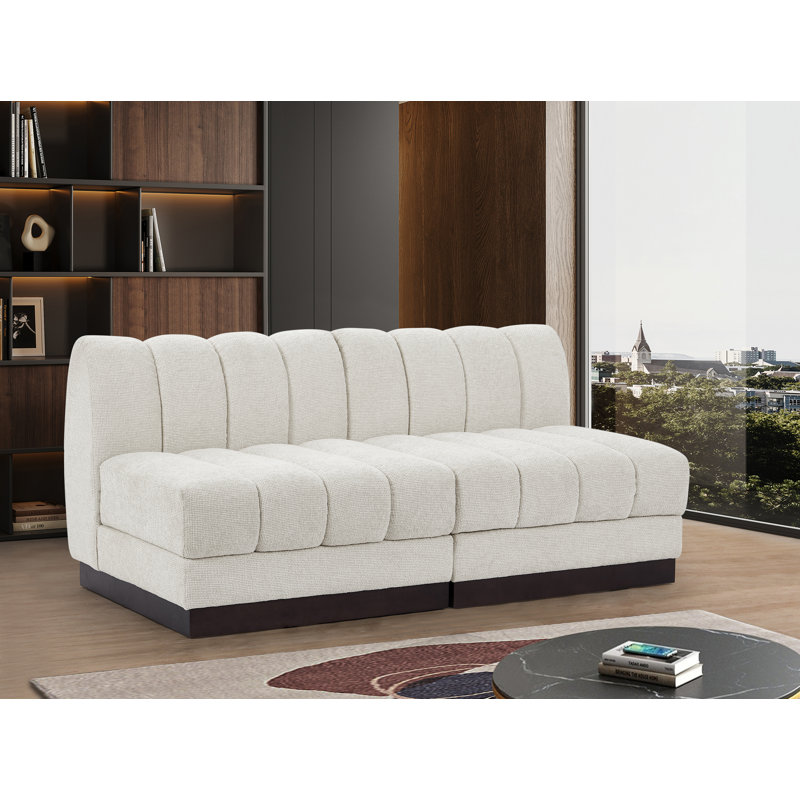 Causeuse rembourrée Quinn, Tissu chenille crème