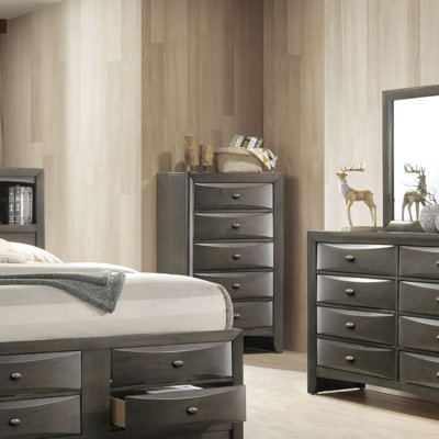 Urbanek 5-Drawer Chest