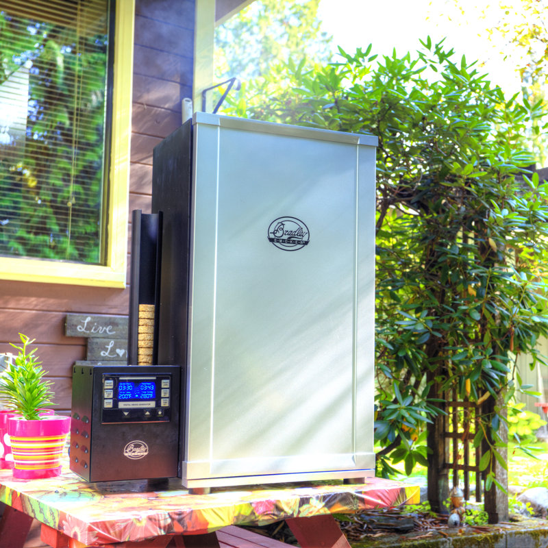 Bradley Smoker Vertical 15.5 Square Inches Smoker