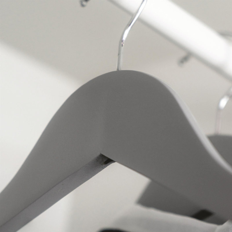 Harbour Housewares - Strong Wooden Clothes Hangers, Grey