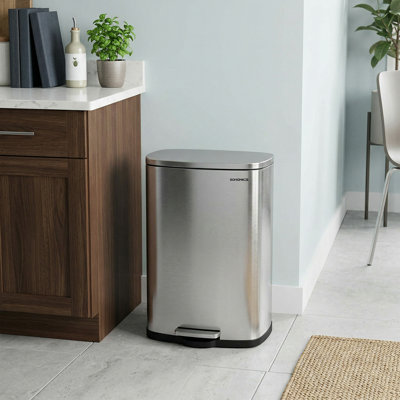 Poubelle à pédale en acier inoxydable 20 gallons résistante aux empreintes digitales avec seau intérieur amovible