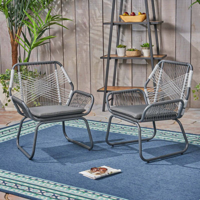 Fauteuils de club élégants et durables en corde et en acier avec coussins confortables pour la détente en plein air