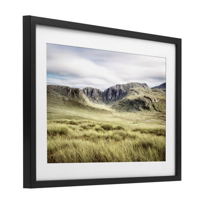 «Irish Countryside Hills», reproduction sous verre encadrée, design par Andy Amos