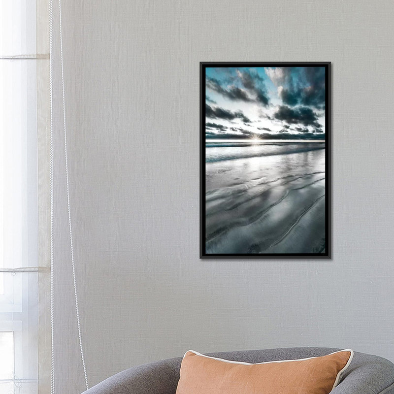«Silver Sun», reproduction de photo sur toile, H 26 po x l 18 po x P 1,5 po, Toile encadrée noire, Pas de tapis