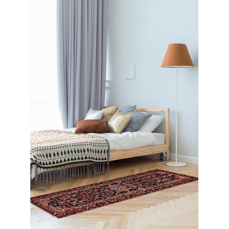 Tapis noir et rouge Andelz 3 pi 0 po x 9 pi 9 po