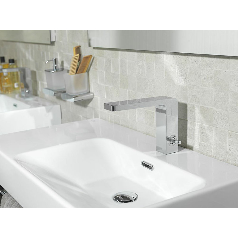 Lounge Single Control Lavatory Faucet, Polished Chrome