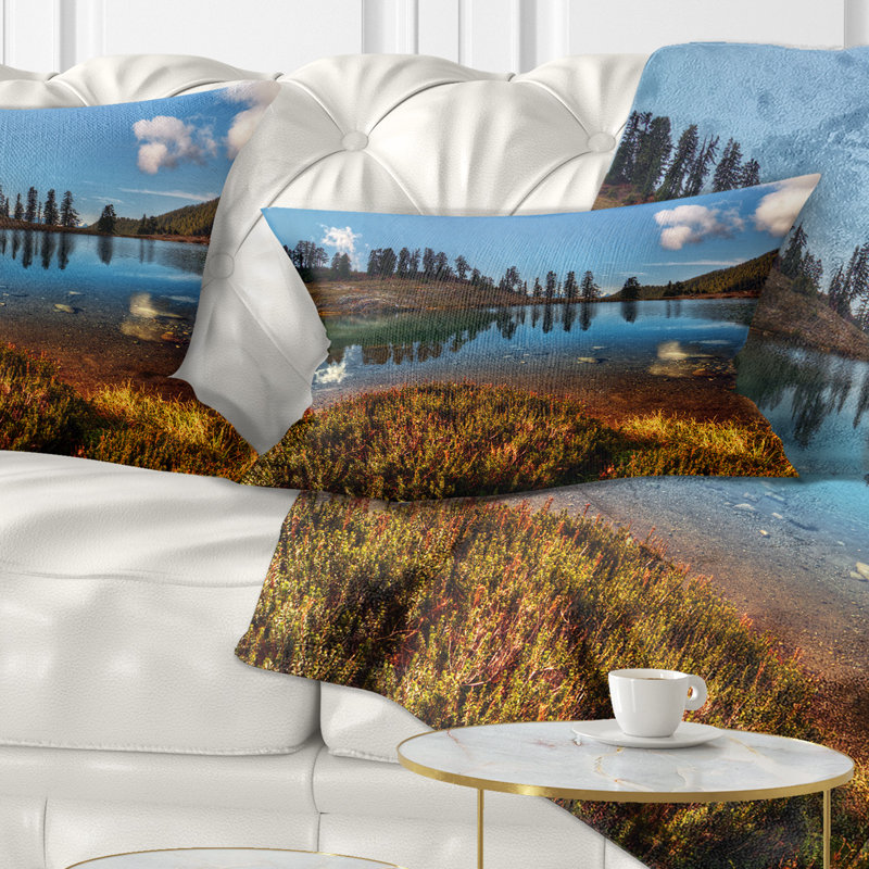 Coussin Calm Mountain Lake et Clear Sky