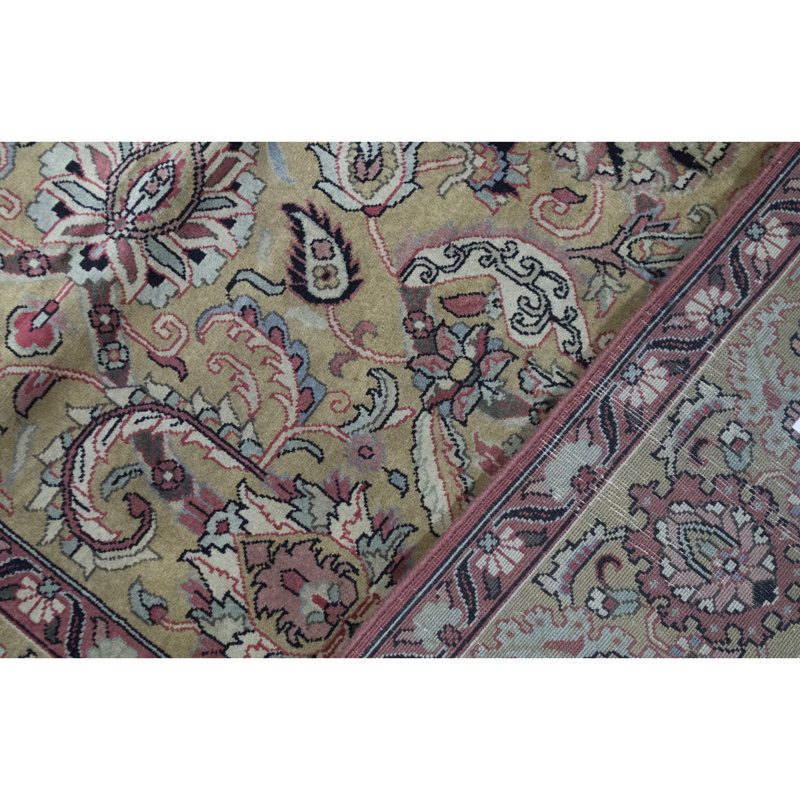 Tapis rouge et or de haute qualité noué à la main