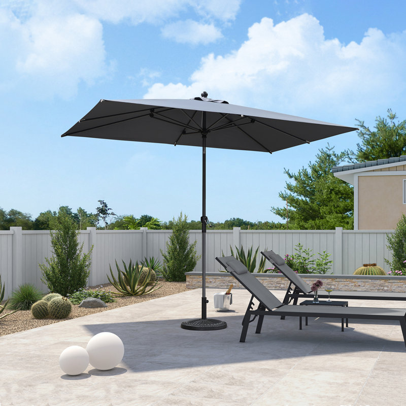 Parasol de table rectangulaire à manivelle et inclinable de 78 po x 120 po George Oliver sans base George Oliver, Gris clair