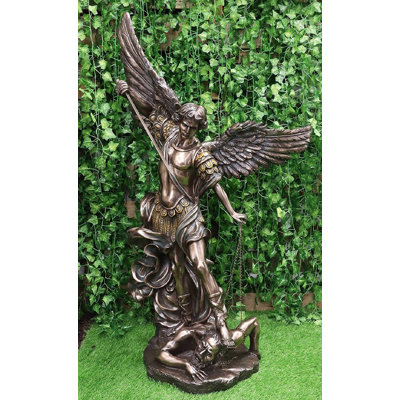 Fantasy & Sci-Fi Plastic Garden Statue