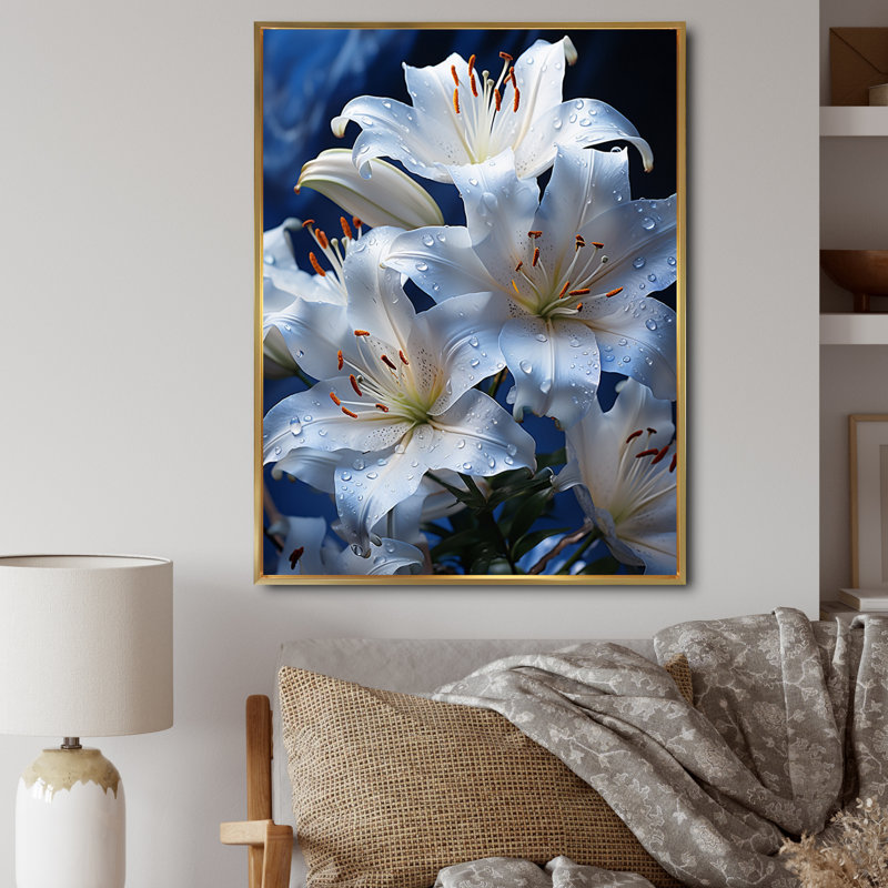 Fleurs sérénité en blanc - Impression sur toile, H 32 po x l 16 po x P 1 po, Cadre flottant doré