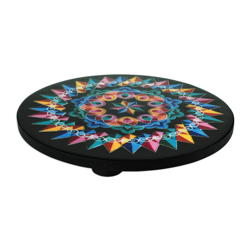 Mandala costaricain NOVICA en vert et sous-bois, Noir