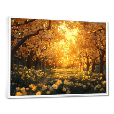 Golden Golden Blossom Orchard Light II - impression d'art floral jaune
